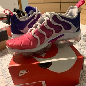 Women’s vapor max Nike size 7